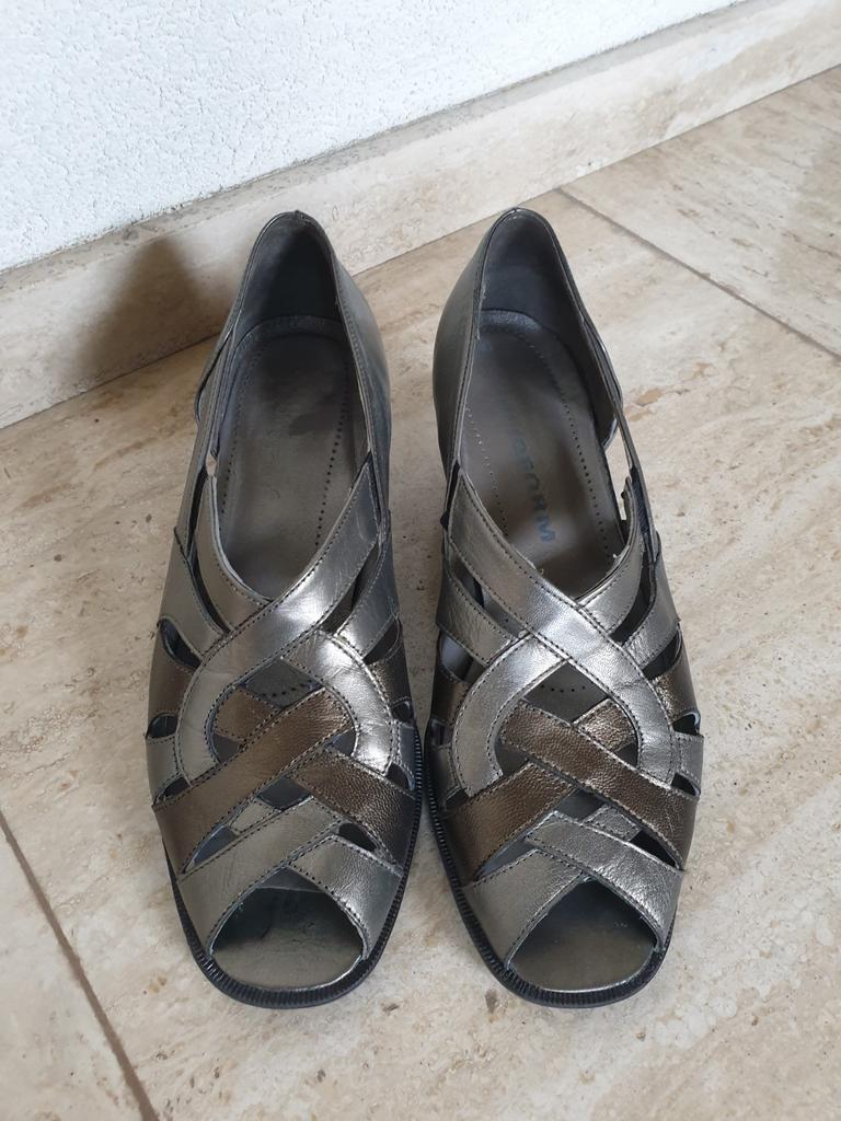 Helioform dames pump maat 4,5 = 37,5, Bruin, Nieuw, Dansschoenen, Ophalen of Verzenden