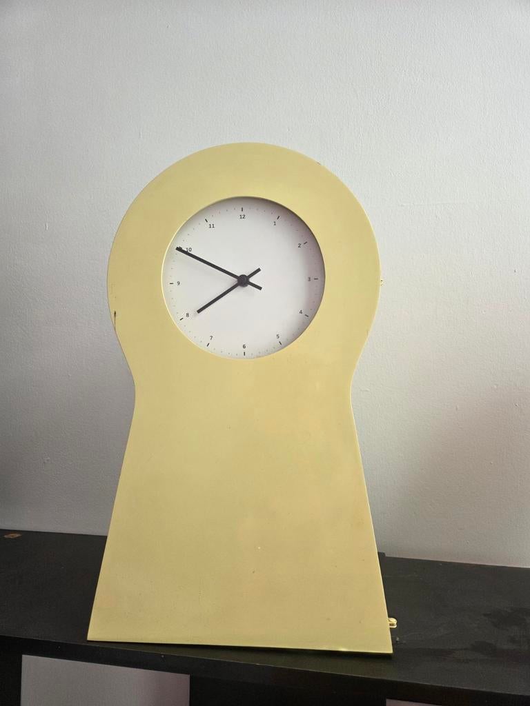 Mooie gele IKEA klok - ideaal voor emigratie, Ophalen of Verzenden, Gebruikt, Analoog, Wekker of Tafelklok