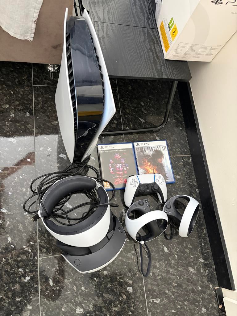 PS5 met PS VR 2 Set en 13 Games met doos, Spelcomputers en Games, Spelcomputers | Sony PlayStation 5, Ophalen of Verzenden, Zo goed als nieuw