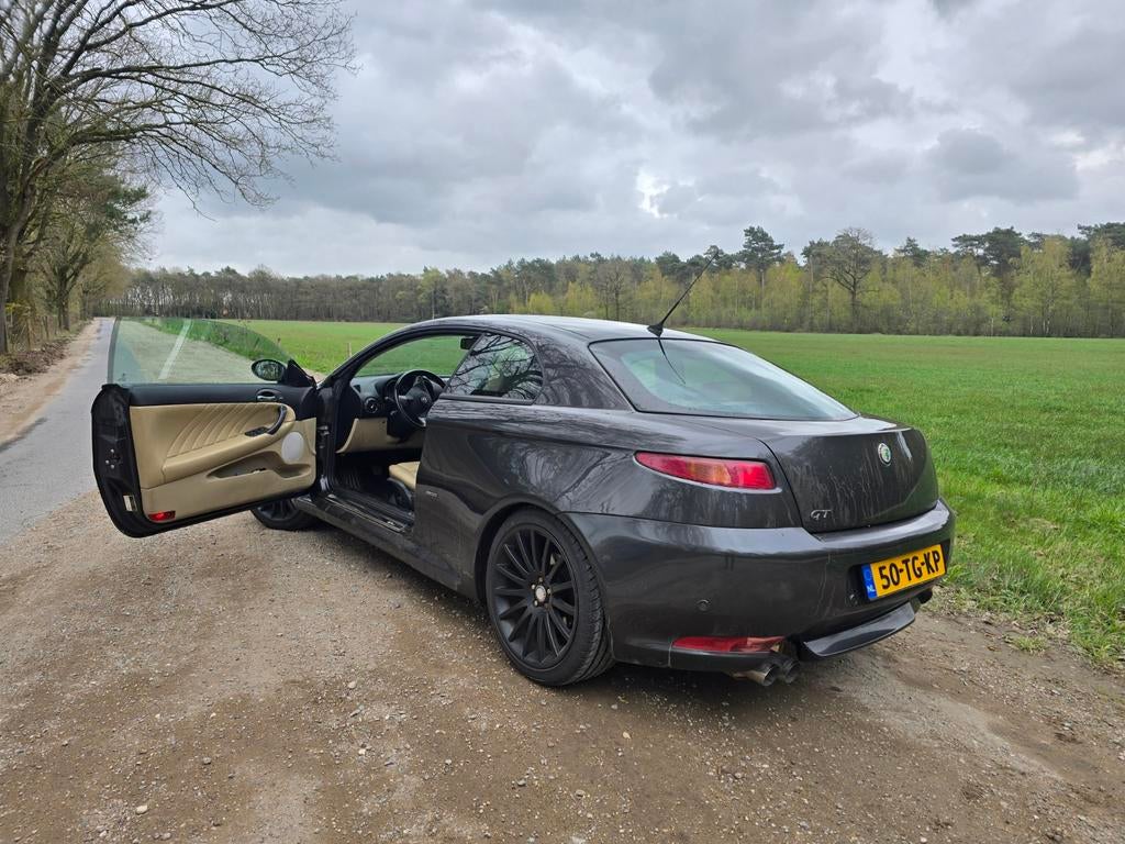 Alfa Romeo GT 3.2 V6 Busso 24V 2006 Grijs LPG, Auto's, Alfa Romeo, Voorwielaandrijving, Beige, 1436 kg, 400 kg