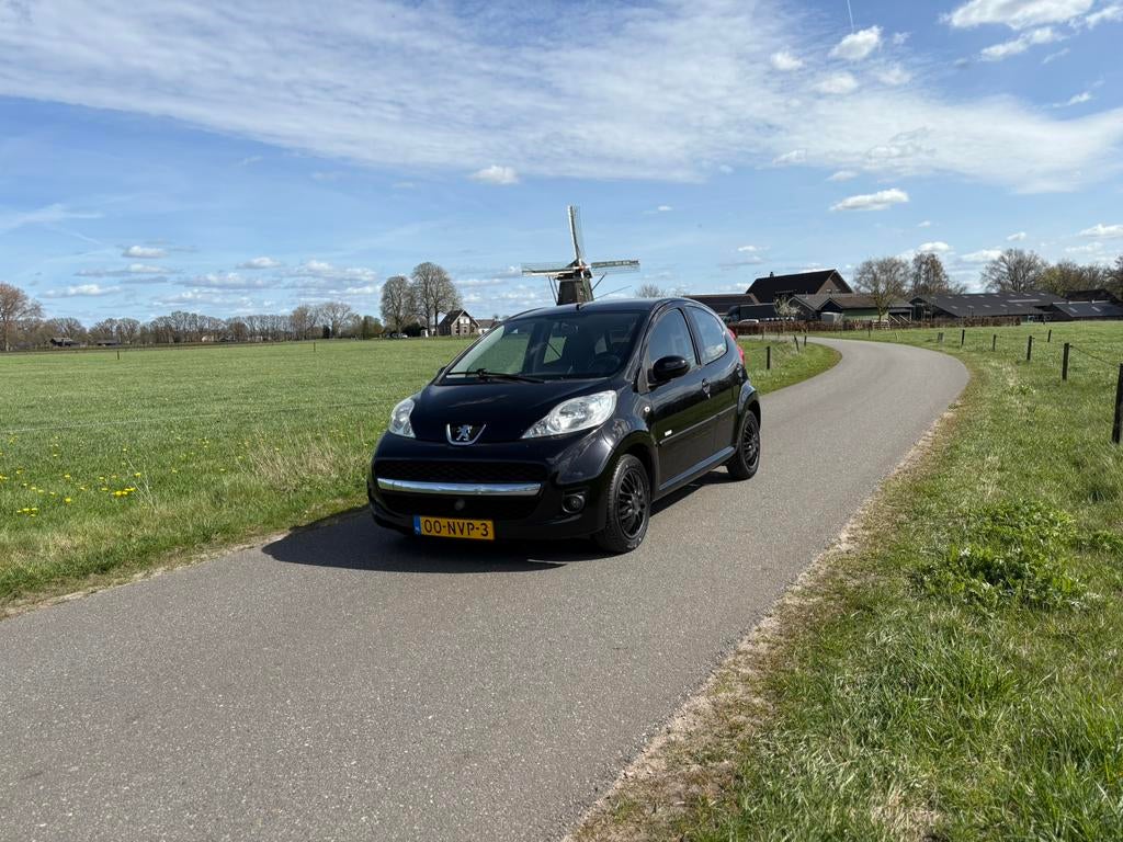 Peugeot 107 Carplay! Airco! Elektrisch pakket!5DR 2010 Zwart, Auto's, Voorwielaandrijving, 4 stoelen, Origineel Nederlands, Bedrijf