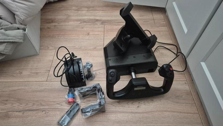 ️ Logitech Flight Yoke System + Throttle Quadrant, Computers en Software, Joysticks, Gebruikt, Ophalen of Verzenden