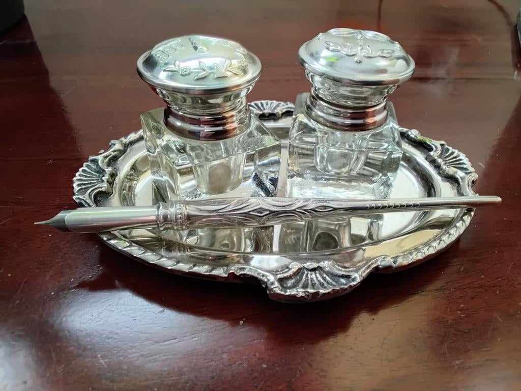 Mooi Sterling zilveren inktstel met kroontjespen .Verkocht ., Antiek en Kunst, Ophalen of Verzenden, Zilver