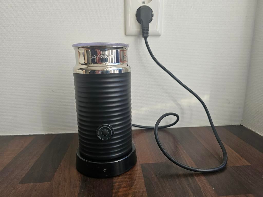 Nespressso Aeroccino 3 Zwart, Witgoed en Apparatuur, Melkopschuimers, Ophalen of Verzenden, Zo goed als nieuw, Elektrische melkopschuimer