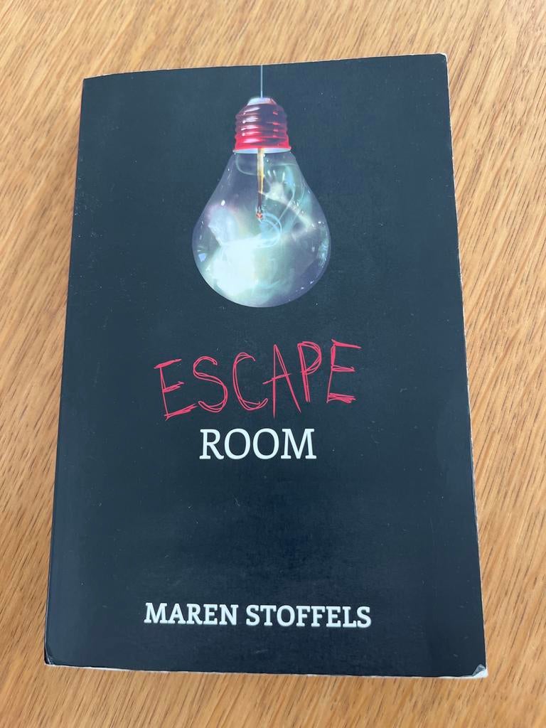 Escape Room - Maren Stoffels (Jeugdboek), Ophalen of Verzenden, Gelezen, Nederland