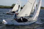 Yngling met sterke trailer en motor, Watersport en Boten, Open zeilboten, Ophalen, Gebruikt