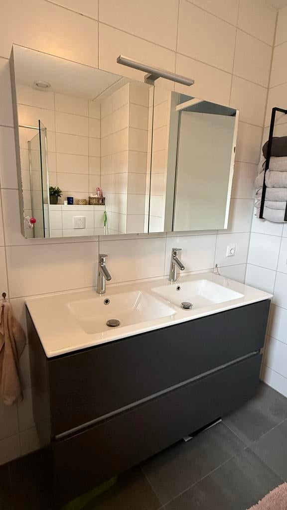 Badkamermeubel met dubbele wasbak en spiegelkast, Huis en Inrichting, Badkamer | Badkamermeubels, Gebruikt, Wastafelkast, Minder dan 100 cm