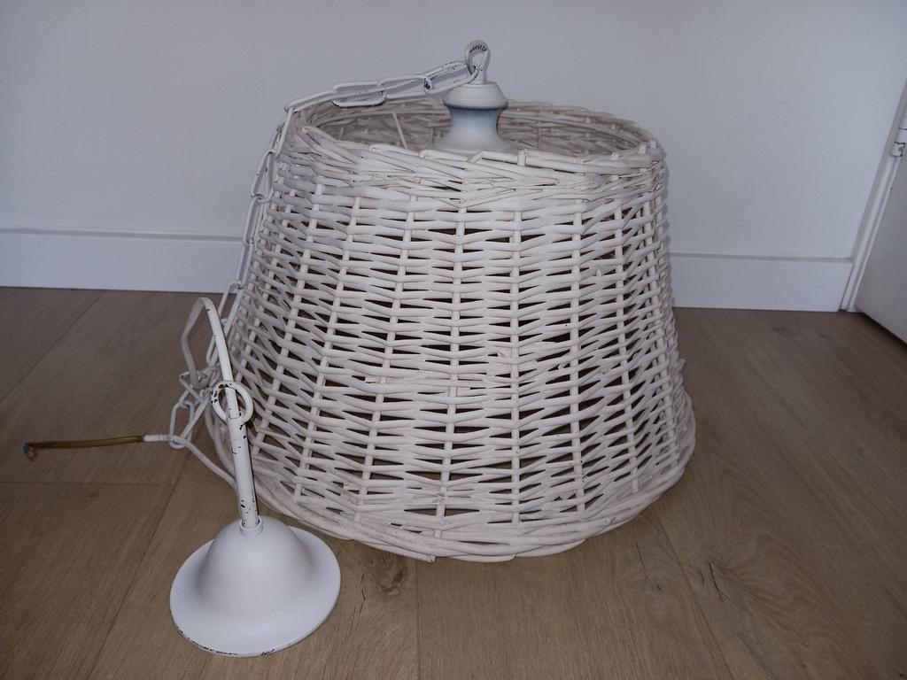 Hanglamp wit riet, Huis en Inrichting, Lampen | Tafellampen, Ophalen, Minder dan 50 cm