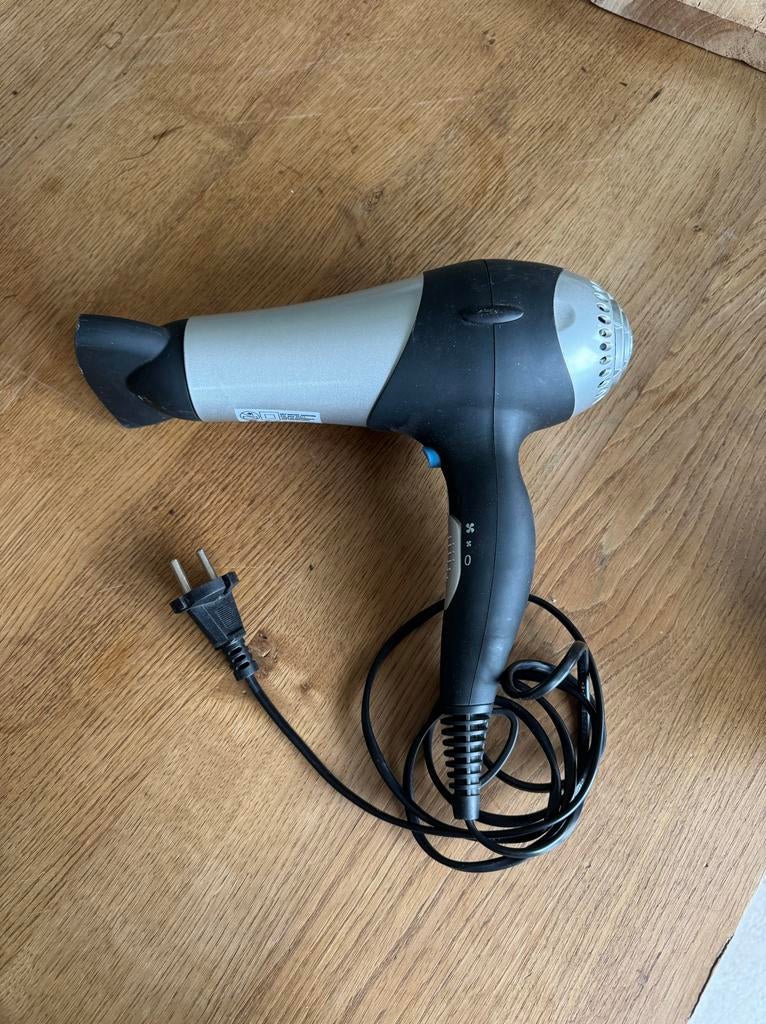 Föhn in zeer goede staat - alle functies werken, Ophalen of Verzenden, Zo goed als nieuw, Föhn of Haardroger