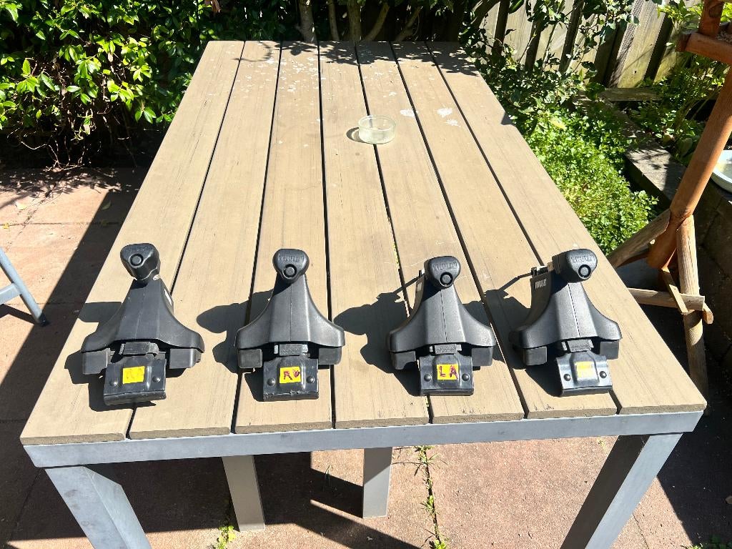 Thule voetenset voor dakdrager Toyota Prius 2004 t/m 2009, Ophalen of Verzenden, Gebruikt, Toyota