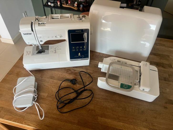 Naai en borduur machine Brother Innovis M280D, Hobby en Vrije tijd, Naaimachines en Toebehoren, Naaimachine, Brother, Ophalen