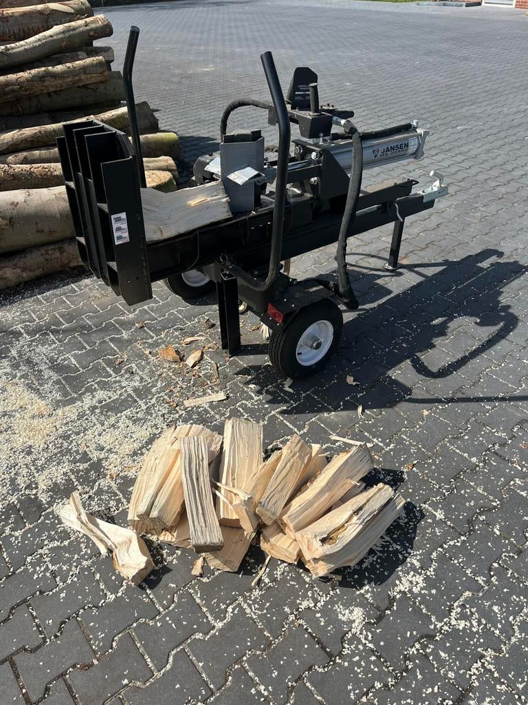 TE HUUR: Kloofmachine, Ophalen, Zo goed als nieuw, Benzine, Liggend