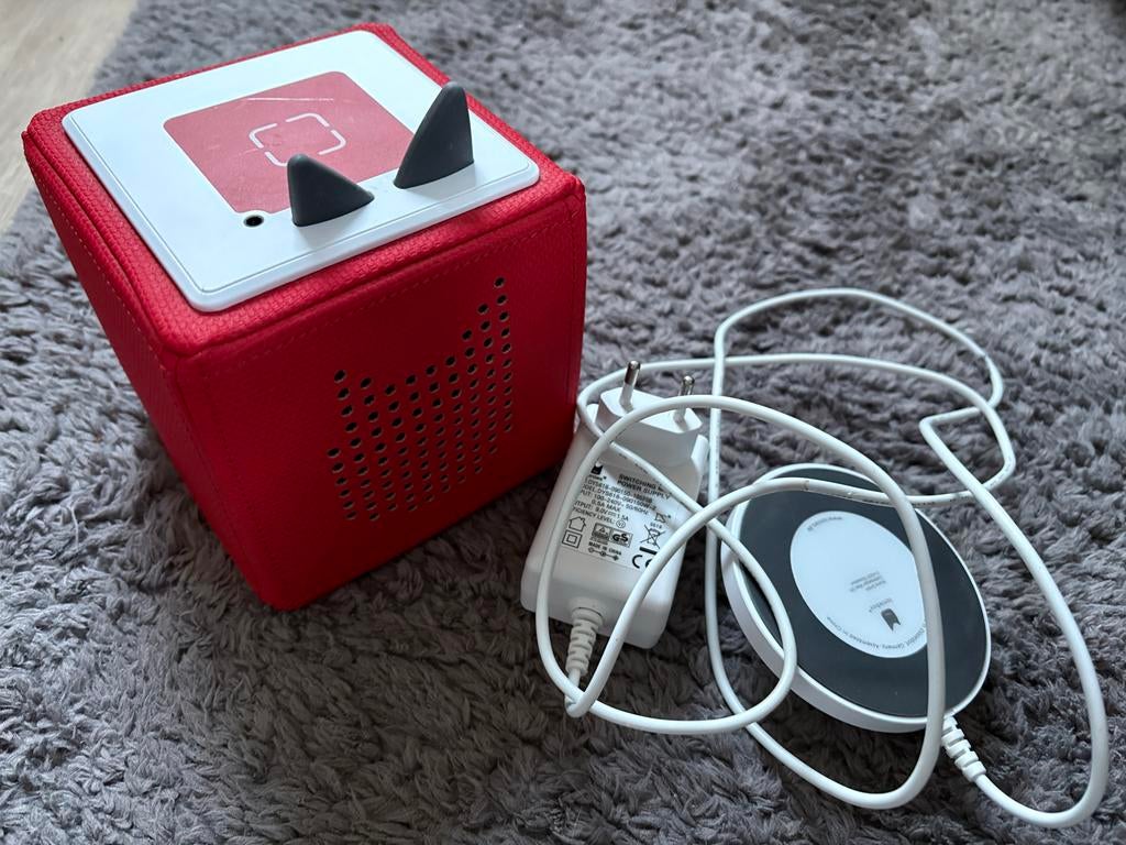 Toniebox rood met oplader - Goede gebruikte staat, Ophalen of Verzenden, Gebruikt, Overige typen, Met geluid