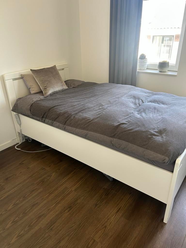 Verstelbaar seniorenbed met afstandsbediening, Ophalen, 90 cm, Eenpersoons, Wit