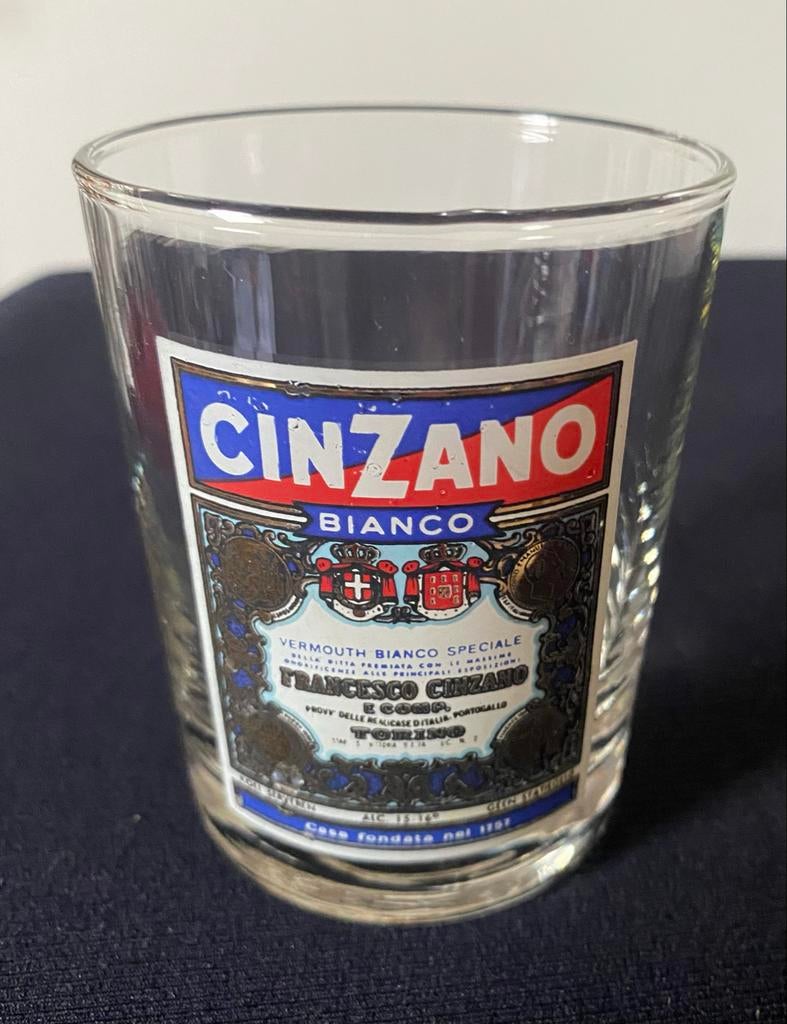 Glas van Cinzano Bianco Vermouth. Hoogte 9 cm., Ophalen of Verzenden, Zo goed als nieuw, Borrel- of Shotglas