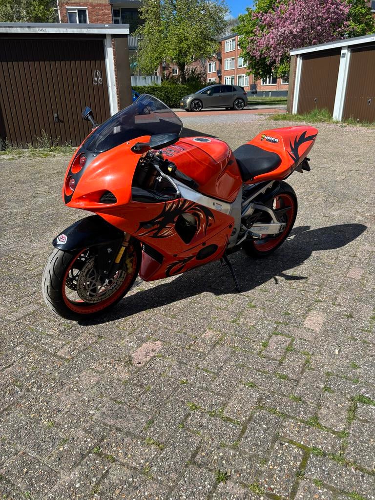 Suzuki GSXR 1000 - Krachtige Supersport Motor, Sportuitlaat, 4 cilinders, Motorrijbewijs A, Gebruikt