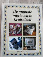 De Mooiste Motieven in Kruissteek - Handwerk Boek, Ophalen of Verzenden, Gebruikt, Handborduren, Patroon