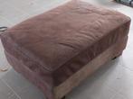 Poef van bruin suède leer., Ophalen, Leer, 75 tot 100 cm, Zo goed als nieuw