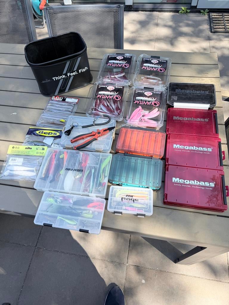 Partij kunstaas en tackleboxen, megabass, molix etc etc, Watersport en Boten, Hengelsport | Roofvissen, Ophalen of Verzenden, Zo goed als nieuw