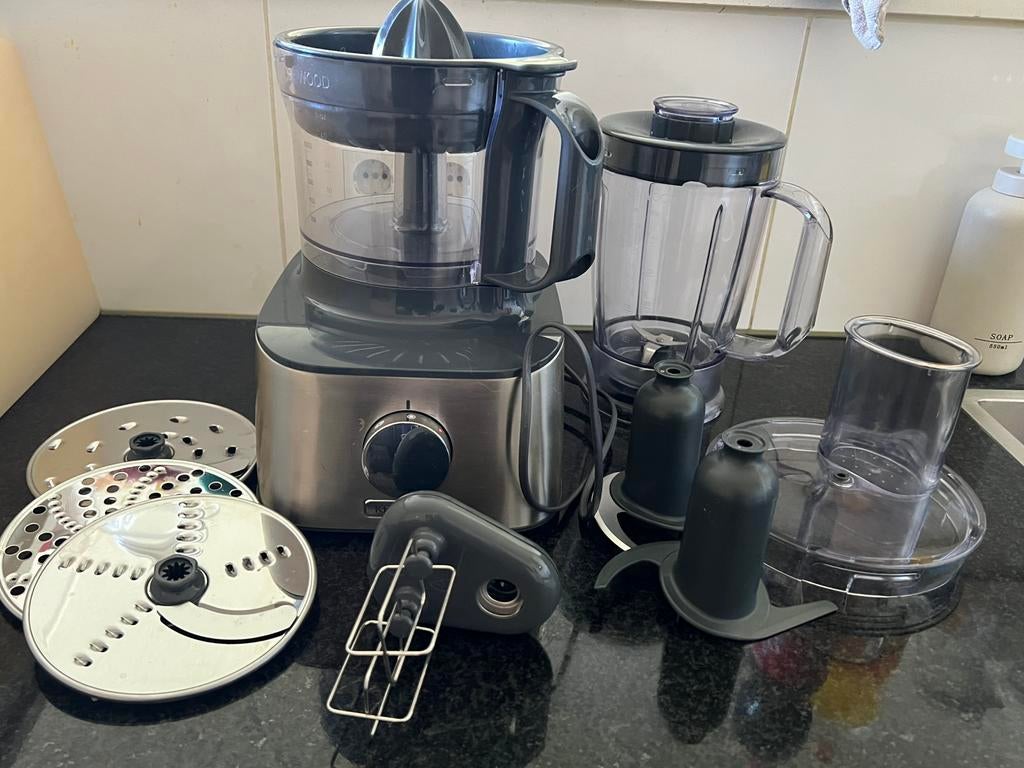 Kenwood keukenmachine, Ophalen, 4 liter of meer, 3 snelheden of meer, Zo goed als nieuw