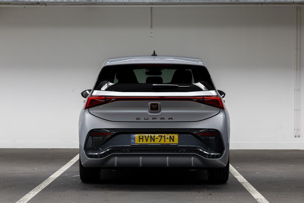 CUPRA Born Business Limited 63 kWh 231pk, Auto's, Automaat, Gebruikt, Adaptive Cruise Control, Te koop