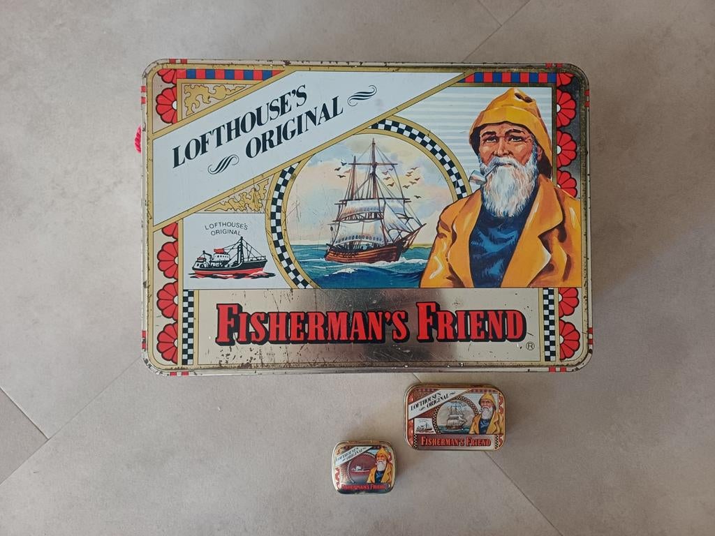 Drie blikken Fisherman's Friend, Ophalen