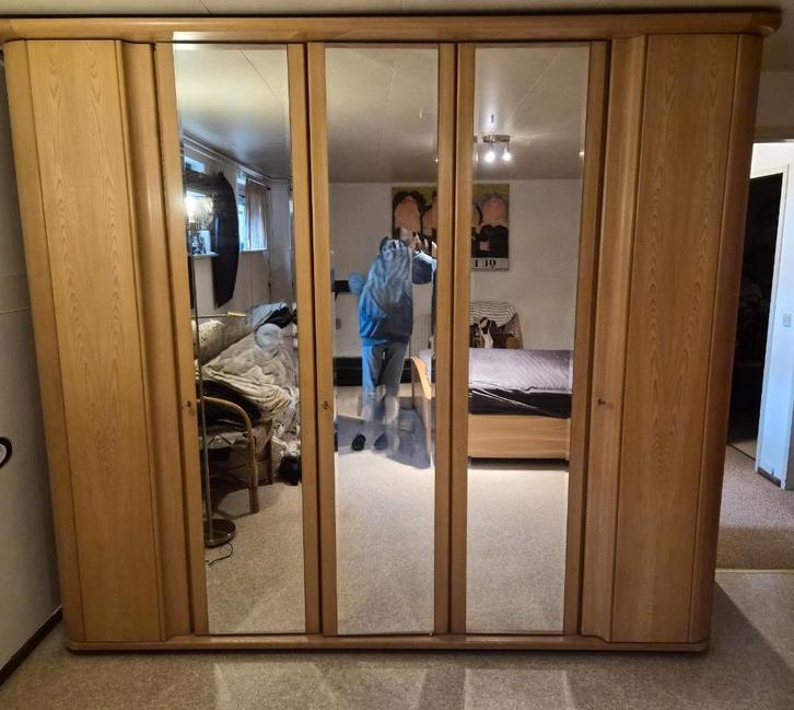 Bed 2 pers en kledingkast, Huis en Inrichting, Slaapkamer | Bedden, Gebruikt, Tweepersoons, 160 cm, 200 cm, Hout, Overige kleuren