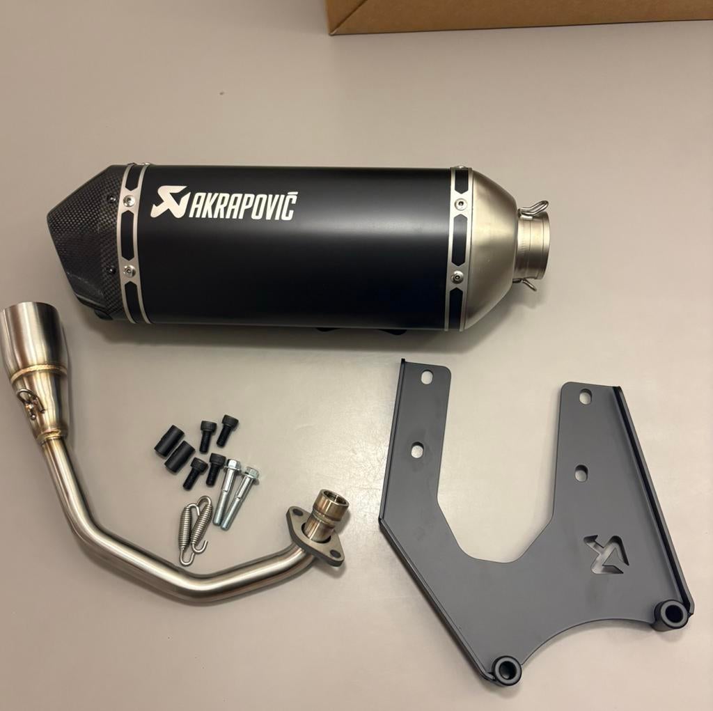 Akrapovic uitlaat 2v 4v vespa / zip, Fietsen en Brommers, Brommeronderdelen | Scooters, Ophalen of Verzenden, Zo goed als nieuw