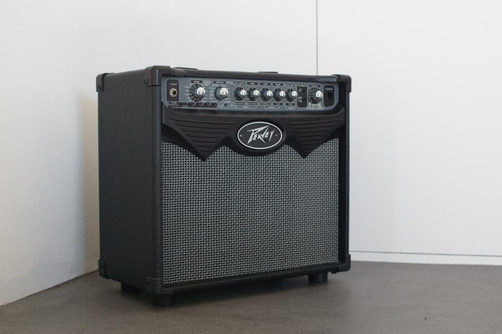 Peavey Vypyr 15 versterker, Ophalen of Verzenden, Gebruikt, Elektrische gitaar