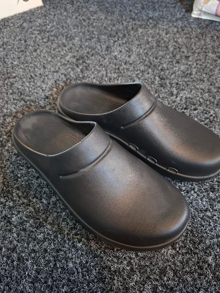 Slipper Oofos (maat 42), Kleding | Dames, Schoenen, Ophalen, Zo goed als nieuw