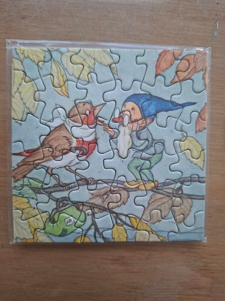 Bohatta puzzeltjes. Roodborstje,  kabouter en hommel., Ophalen of Verzenden, Minder dan 500 stukjes