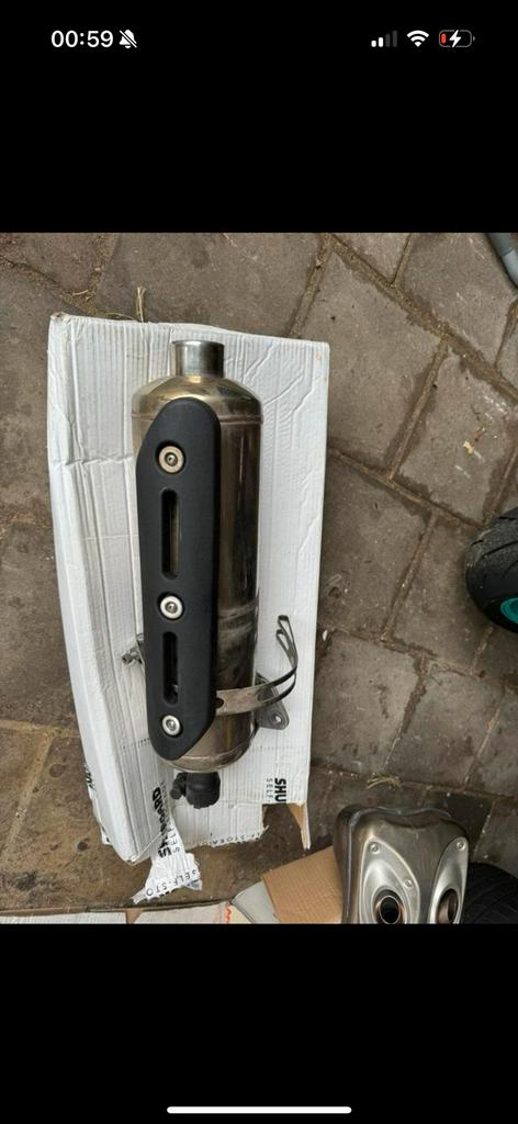 Mp3 uitlaat, Ophalen, Zo goed als nieuw, Uitlaat