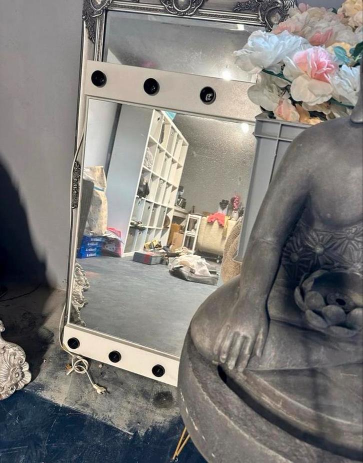 Hollywood make-up spiegel (lampen ontbreken), Huis en Inrichting, Woonaccessoires | Spiegels, Gebruikt, 50 tot 75 cm, 100 tot 150 cm