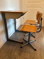 Vintage Marko Schoolbureau met 2 Stoelen, Ophalen, Gebruikt, Bureau
