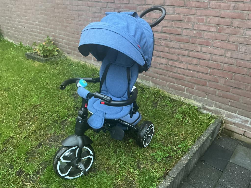 Q Play Driewieler, Ophalen of Verzenden, Zo goed als nieuw, Duwstang