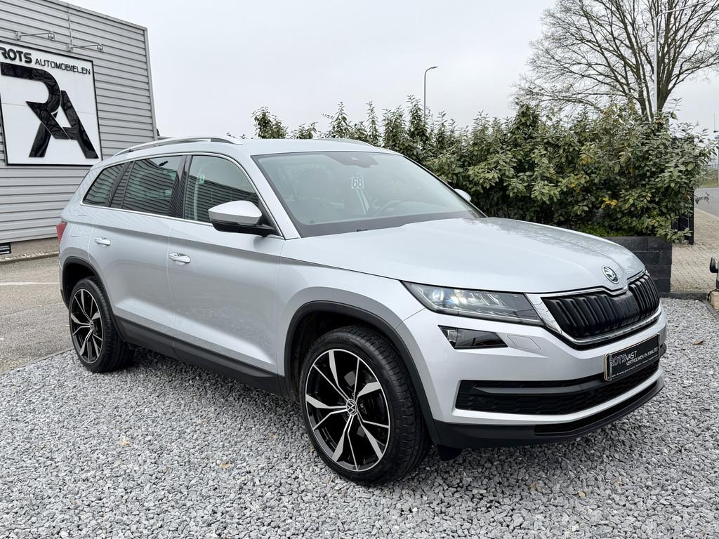 Skoda Kodiaq 1.4 TSI ACT Style DSG Navi|Camera|ACC|LED Zilve, Auto's, Skoda, Stof, Gebruikt, Huisgarantie, 4 cilinders