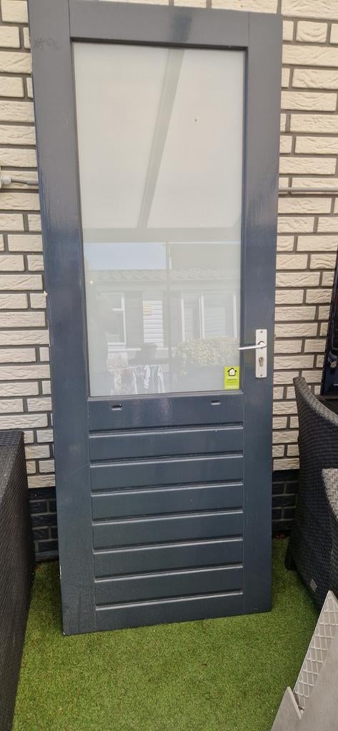 Gebruikte buitendeur met dubbelglas , donkergrijs, Doe-het-zelf en Verbouw, Gebruikt, 80 tot 100 cm, Ophalen of Verzenden, Buitendeur