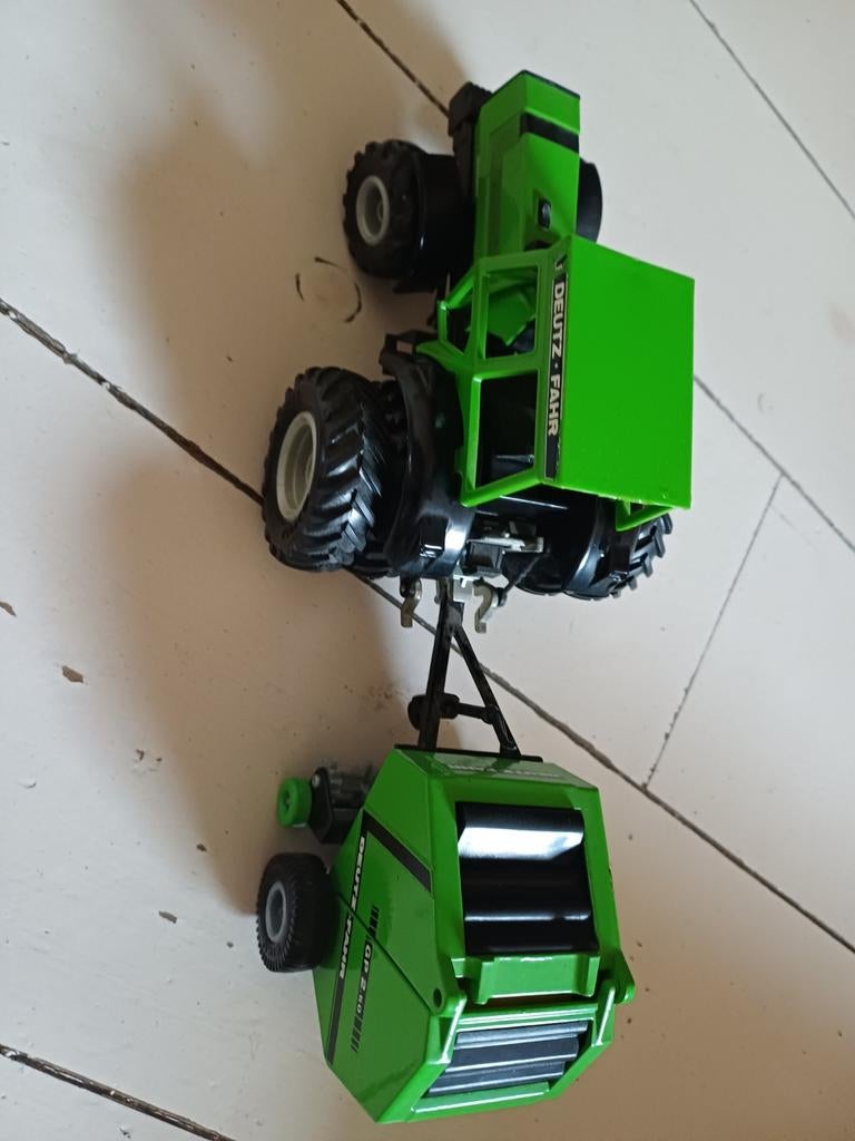 Miniatuur tractor Deutz DX4.70 en Aanhanger GP2.50, Ophalen of Verzenden, Tractor of Landbouw, Overige merken