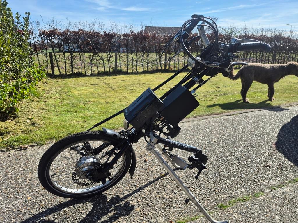 Handbike stricker lipo elektrische ondersteuning., Diversen, Ophalen of Verzenden, Elektrische rolstoel