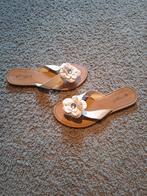 Witte slippers met bloem, maat 41, Ophalen of Verzenden