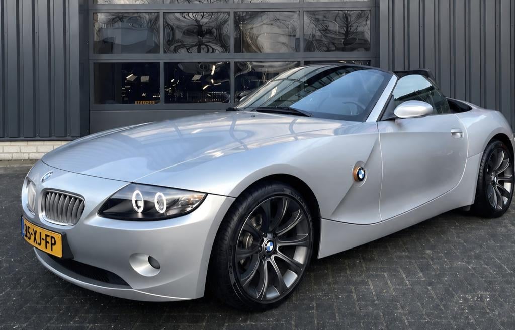 Schitterend mooie BMW Z4 2.5 I Roadster 2003, Auto's, BMW, Achterwielaandrijving, Zwart, Cabriolet, Automatische klimaatregeling