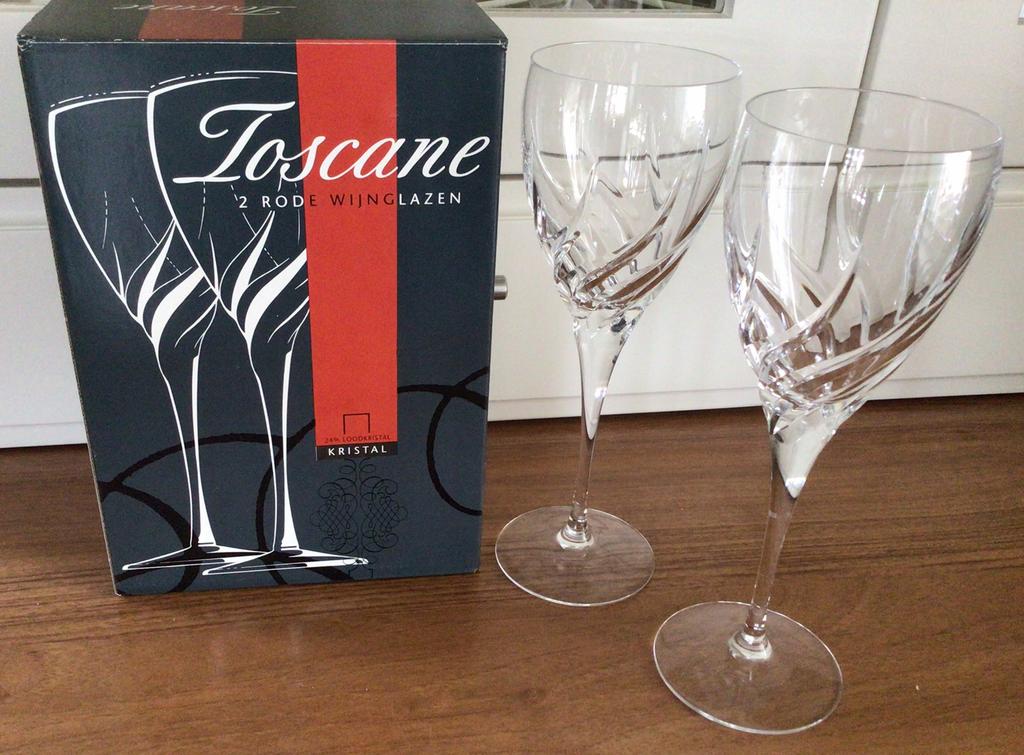 Zeldzame Toscane 2 rode wijnglazen nieuw vintage, Nieuw, Ophalen of Verzenden, Glas, Minder dan 5 flessen