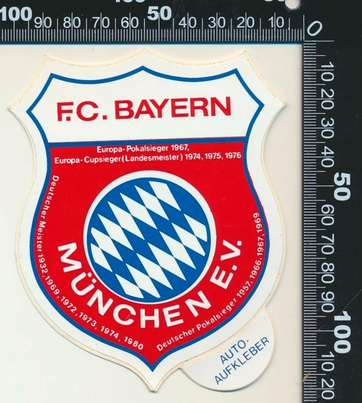 Sticker: FC Bayern Munchen Europa und Deutscher Pokalsieger, Verzamelen, Stickers, Zo goed als nieuw, Sport, Ophalen of Verzenden