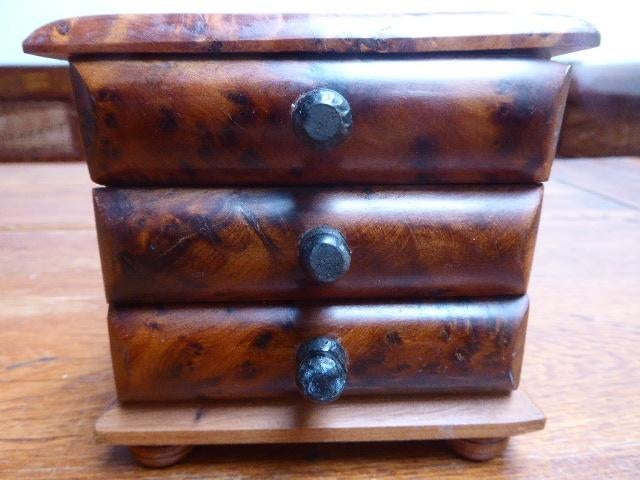 Vintage juwelenkastje in thuya hout, Ophalen of Verzenden