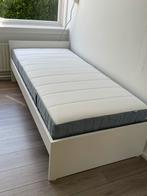 IKEA tweepersoonsbed met matrassen, Ophalen, Wit, Tweepersoons, Zo goed als nieuw