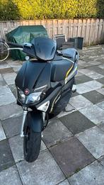 Piaggio Gilera runner sp 50 2 takt c-46 NL kenteken( 6700km), Fietsen en Brommers, Brommeronderdelen | Scooters, Ophalen, Zo goed als nieuw