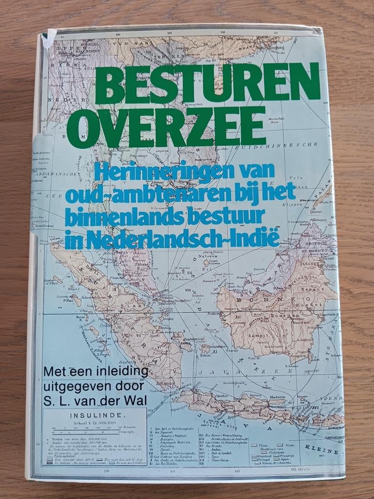 SL van der Wal - Besturen Overzee - Herinneringen aan Indië, Ophalen of Verzenden, Zo goed als nieuw