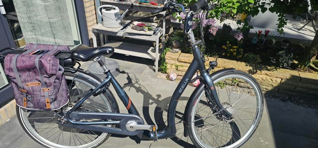 Stella elektrische fiets met fietstassen, Gebruikt, 51 tot 55 cm, 50 km per accu of meer, Ophalen