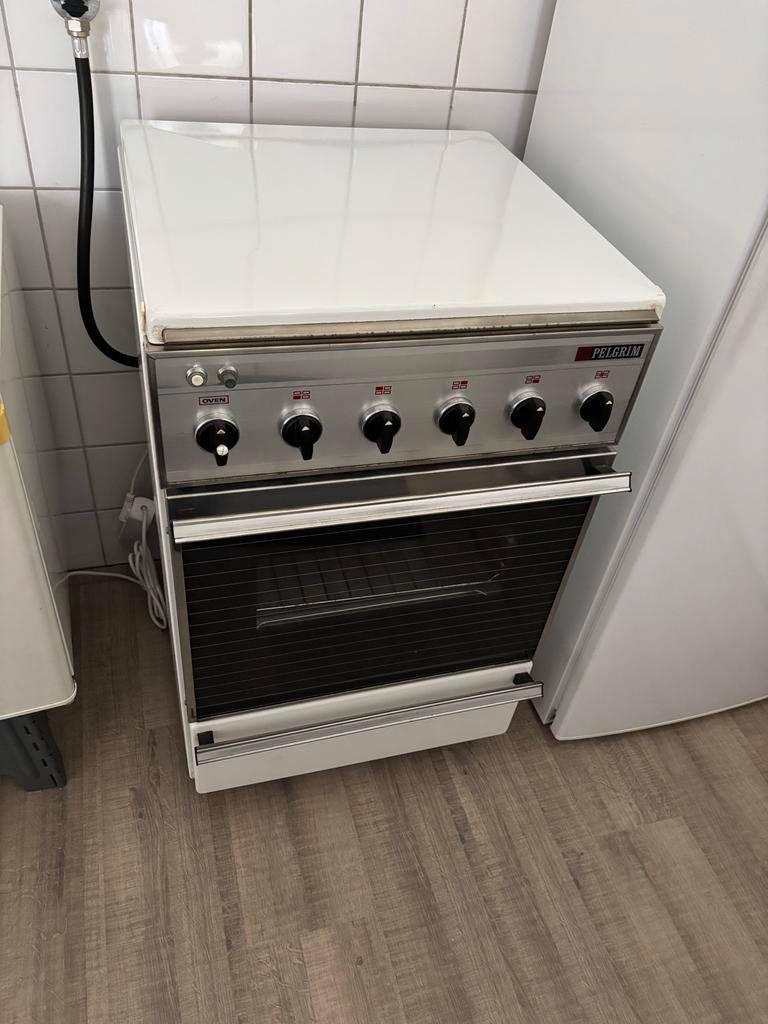 Pelgrim Vrijstaand Gasfornuis met Oven - Wit, Witgoed en Apparatuur, Fornuizen, Ophalen, Gebruikt, 4 kookzones, Gas