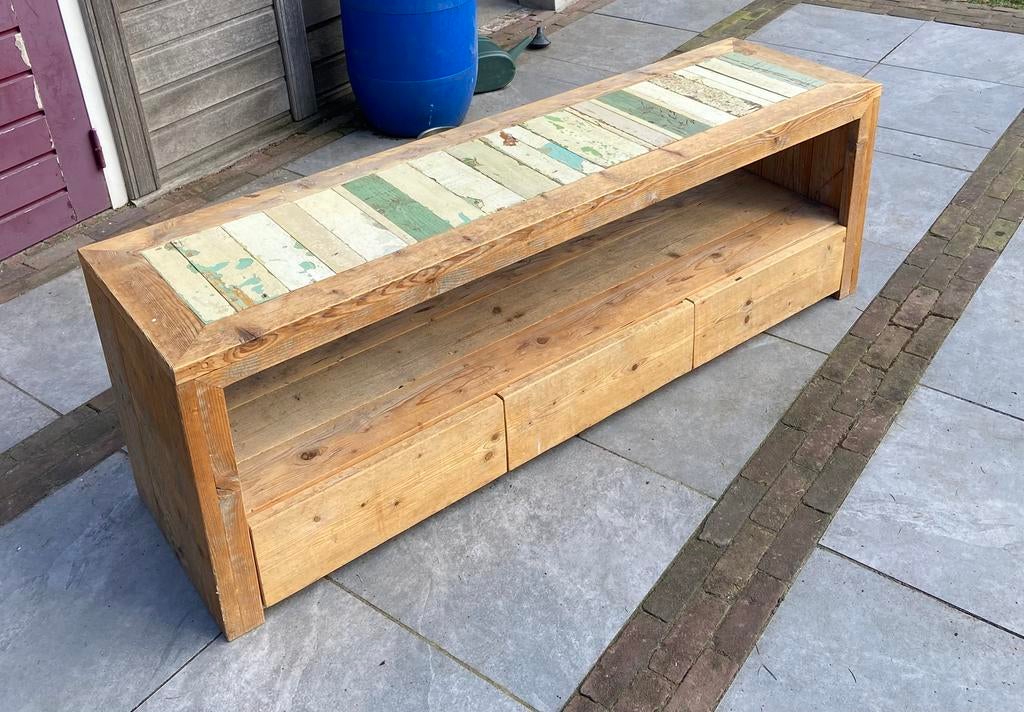 Steigerhouten meubel, Ophalen